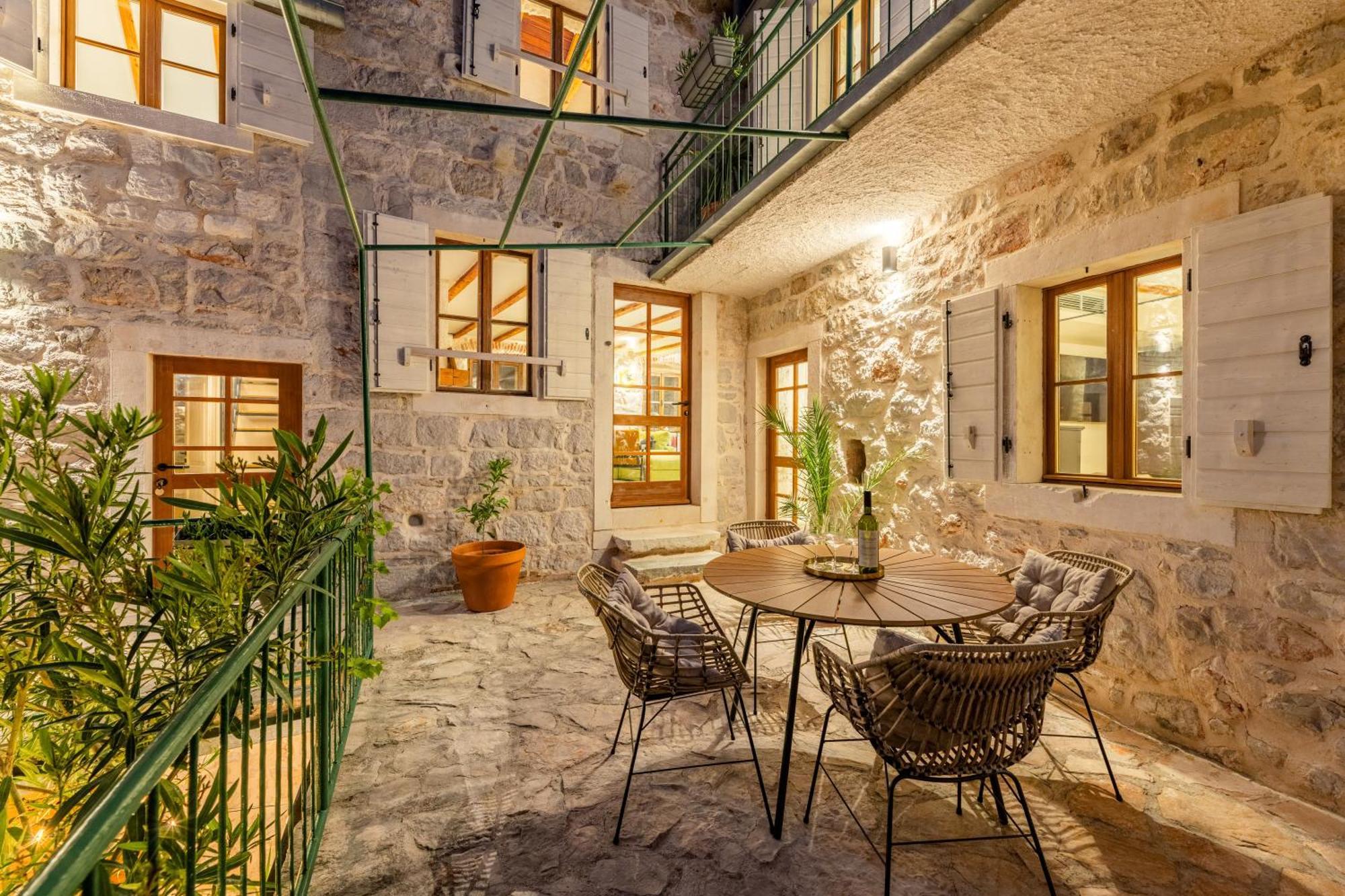 Villa Dvor Pitve Jelsa  Exterior foto