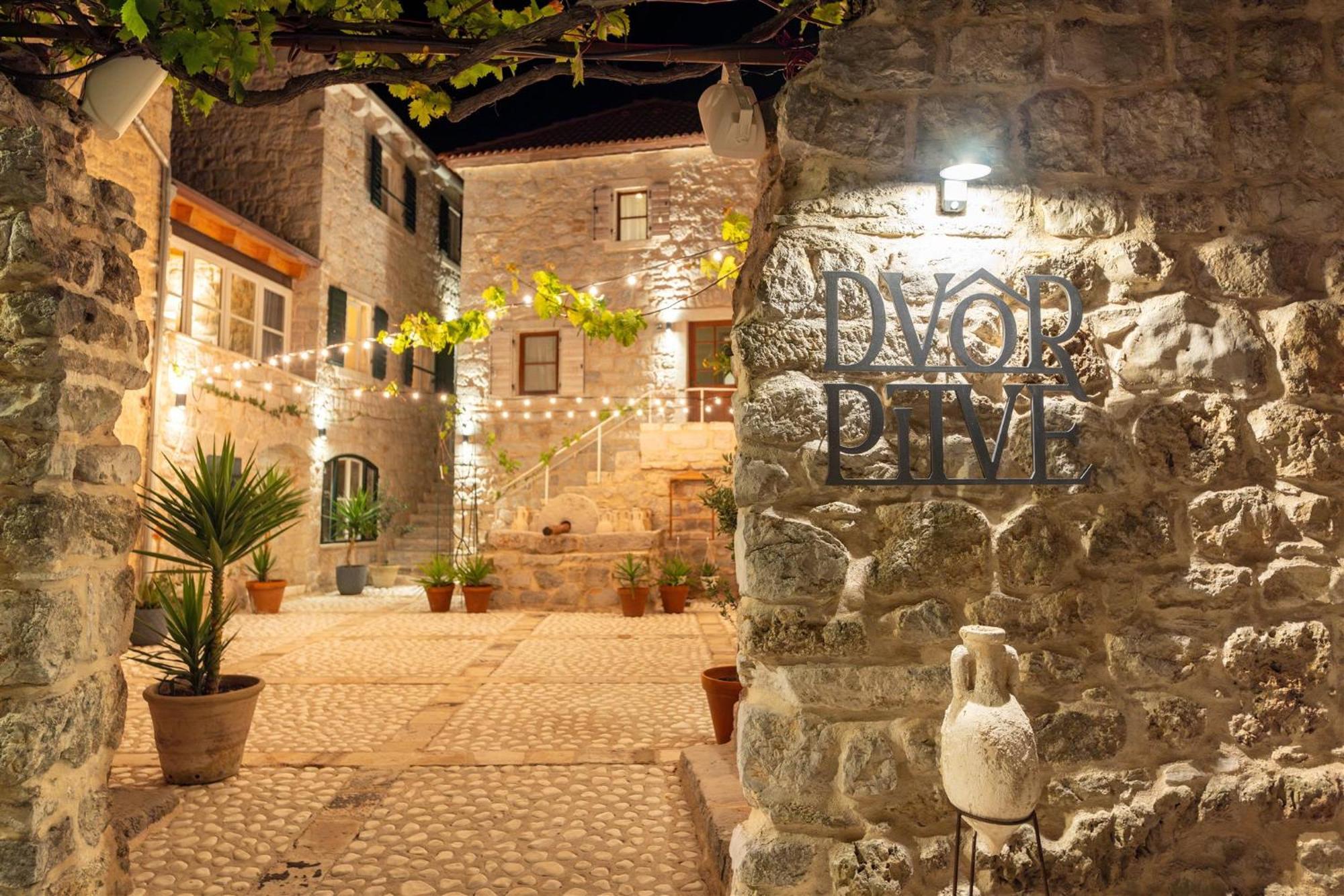 Villa Dvor Pitve Jelsa  Exterior foto